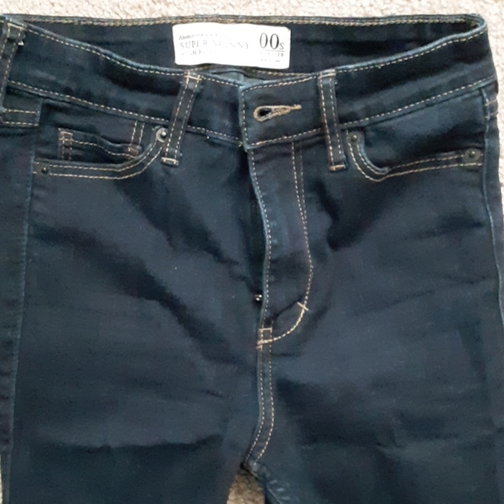 Jeans - Picture 2 of 3